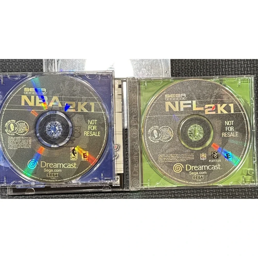 Lot Of 3 Sega Dreamcast Games NBA 2k1 CIB NFL 2K1 CIB World Series 2K1 Disc Only
